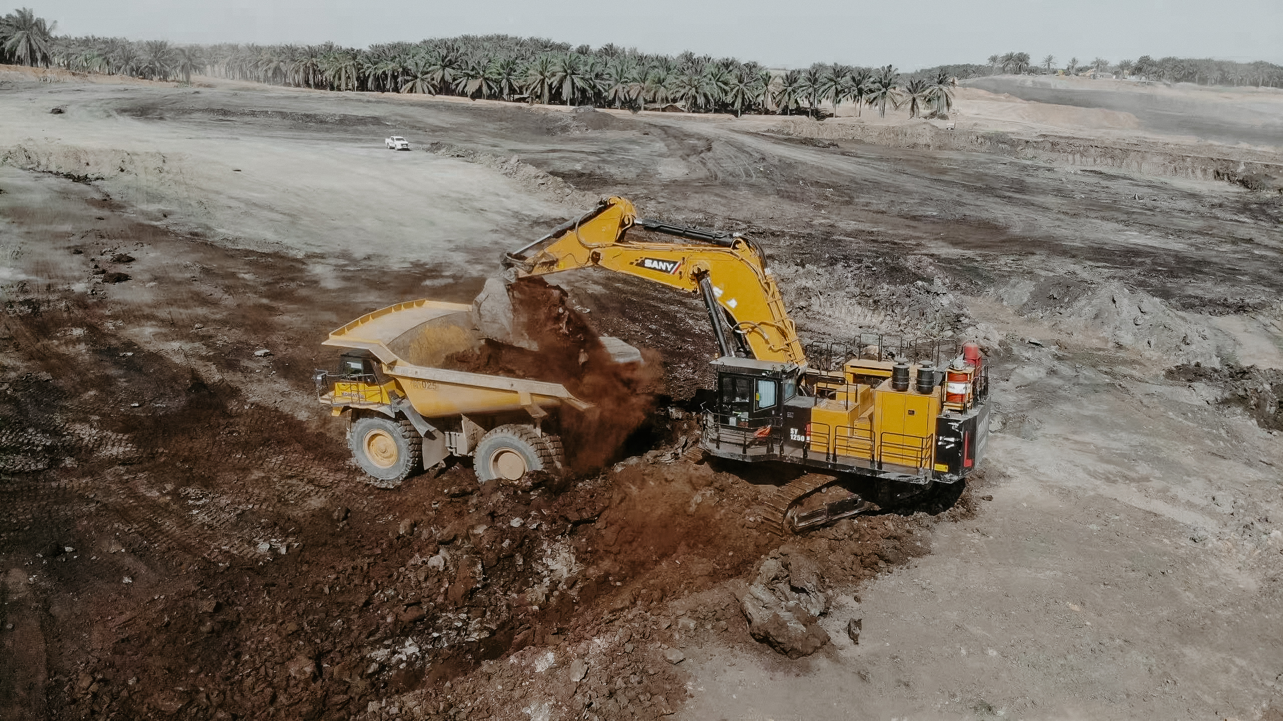 WechatIMG20-2 SANY SY1250 operating in NZ mine